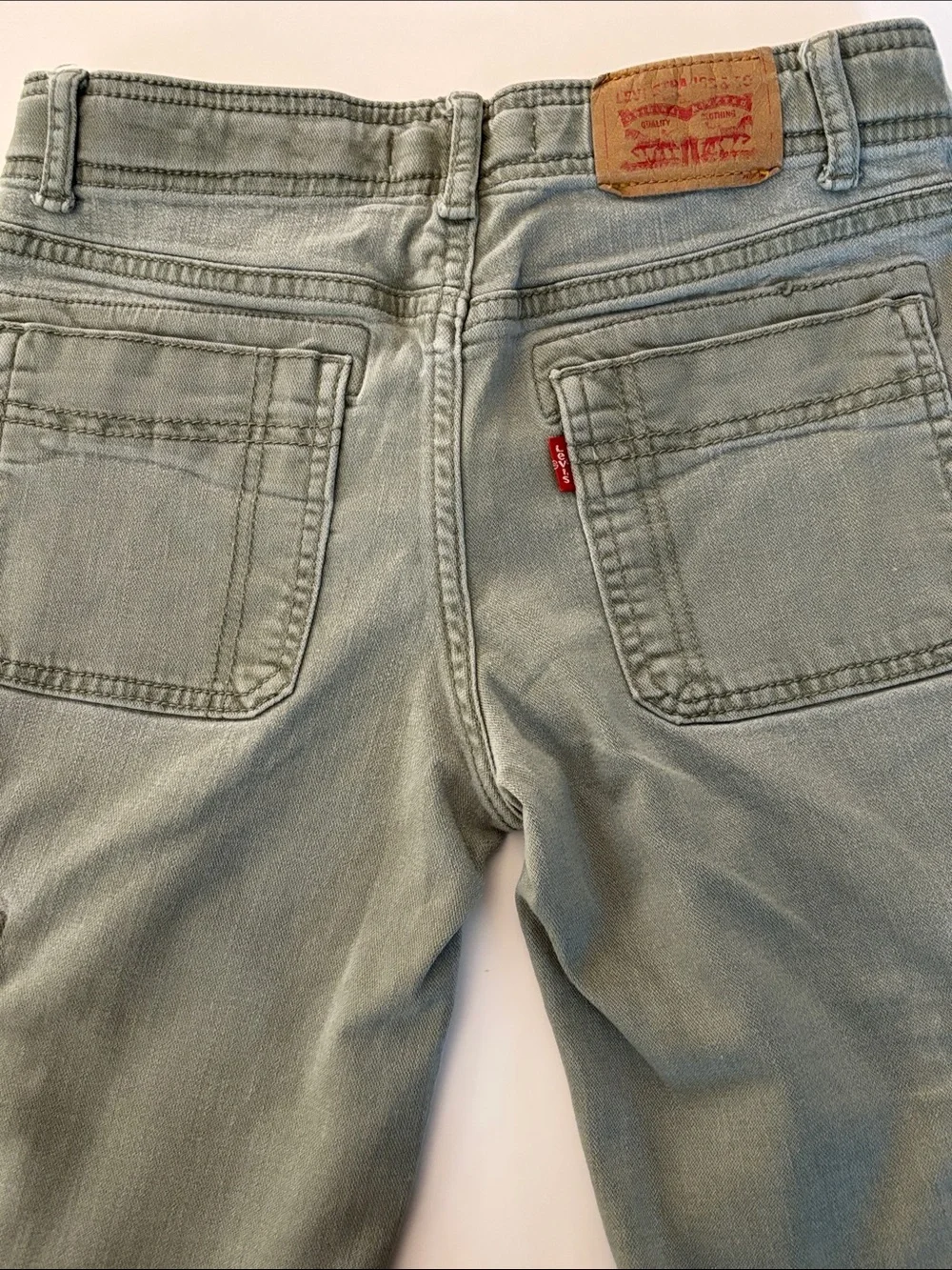 Girls Levi’s Casual Cargo Pants in Olive Green